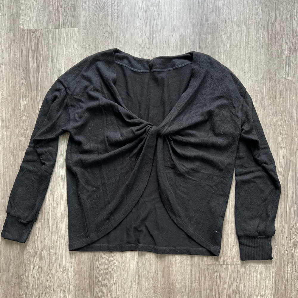 LNA reversible twist long sleeve pullover- S